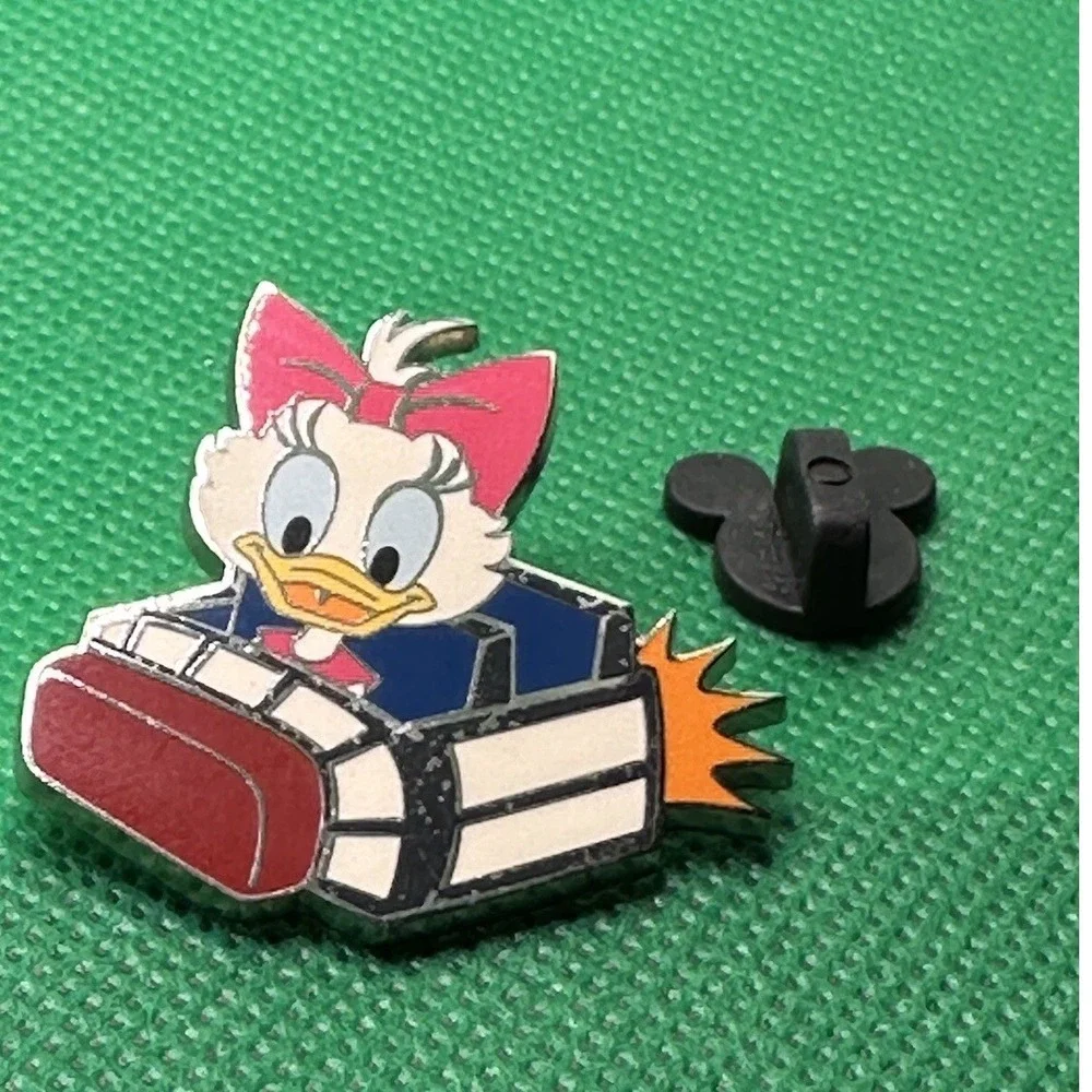 WDW BABY DAISY DUCK on Space Mountain Ride Magic Kingdom Disney Trading PIN 2014